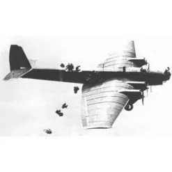 Anigrand Craftswork Tupolev TB-3. Le Premier Bombardier Monoplan à 4 Cylindres. Polikarpov I-16 / Polikarpov I-5 / Grigorovitch. En 1925, La Force A -Hasegawa Soldes anigrand craftswork anig4073 tupolev tb 3 le premier bombardier monop 2