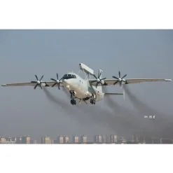 Hobby Boss Maquette Avion Shaanxi KJ-200 'Moth' AWACS