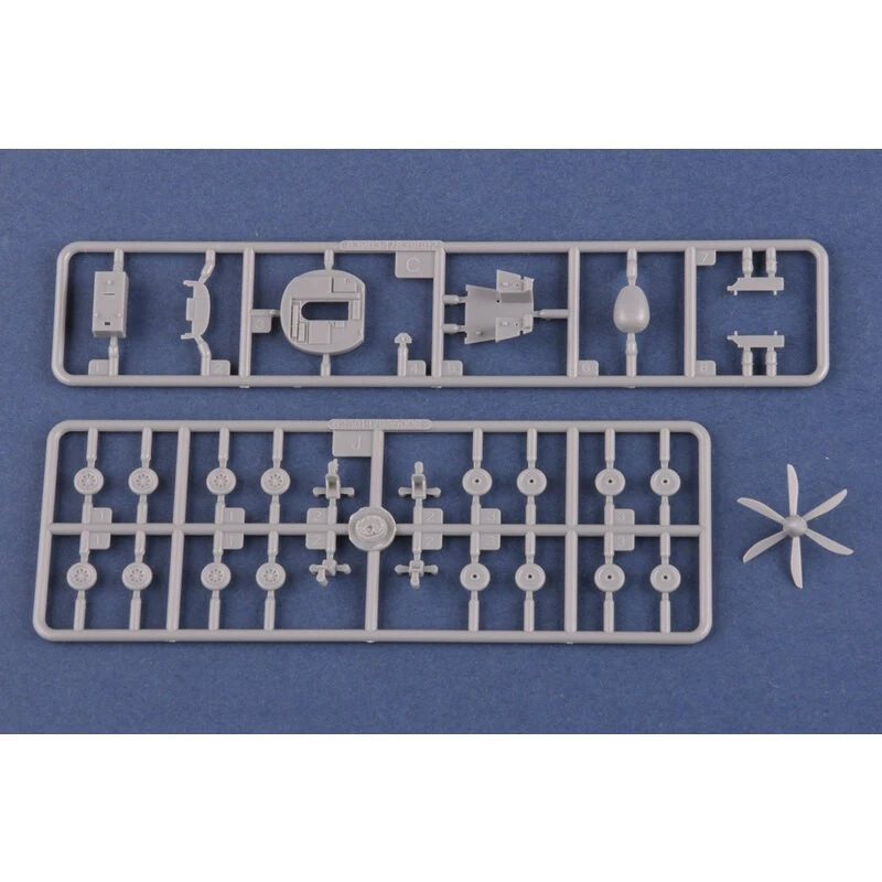 Hobby Boss Maquette Avion Shaanxi KJ-200 'Moth' AWACS 8 Hobby Boss Maquette Avion Shaanxi KJ-200 'Moth' AWACS – Image 6