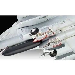 Revell Maquette Avion F/a-18f Super Hornet "top Gun" -Hasegawa Soldes revell 03864 f a 18f super hornet top gun 1 3