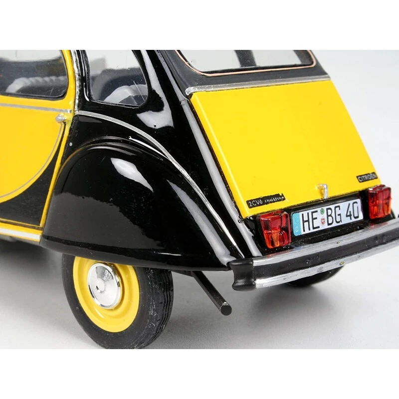 Revell Citroen 2Cv Model Set - Coffret Contenant La Maquette, Les Peintures, Pinceau Et Colle 10 Revell Citroen 2Cv Model Set - Coffret Contenant La Maquette, Les Peintures, Pinceau Et Colle – Image 8