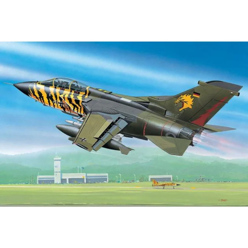 Revell Maquette Avion Panavia Tornado ECR 4 Revell Maquette Avion Panavia Tornado ECR – Image 2