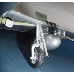 Trumpeter Maquette Avion North American P-51D Mustang IV -Hasegawa Soldes trumpeter tu02401 north american p 51d mustang iv 1 5