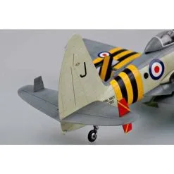 Trumpeter Maquette Avion Westland Wyvern S.4 -Hasegawa Soldes trumpeter tu02820 westland wyvern s 4 1 4